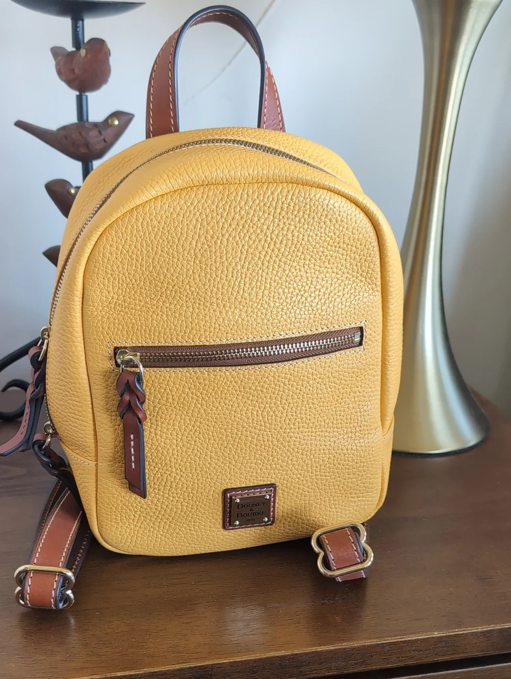 Dooney & Bourke slip grain gorgeous